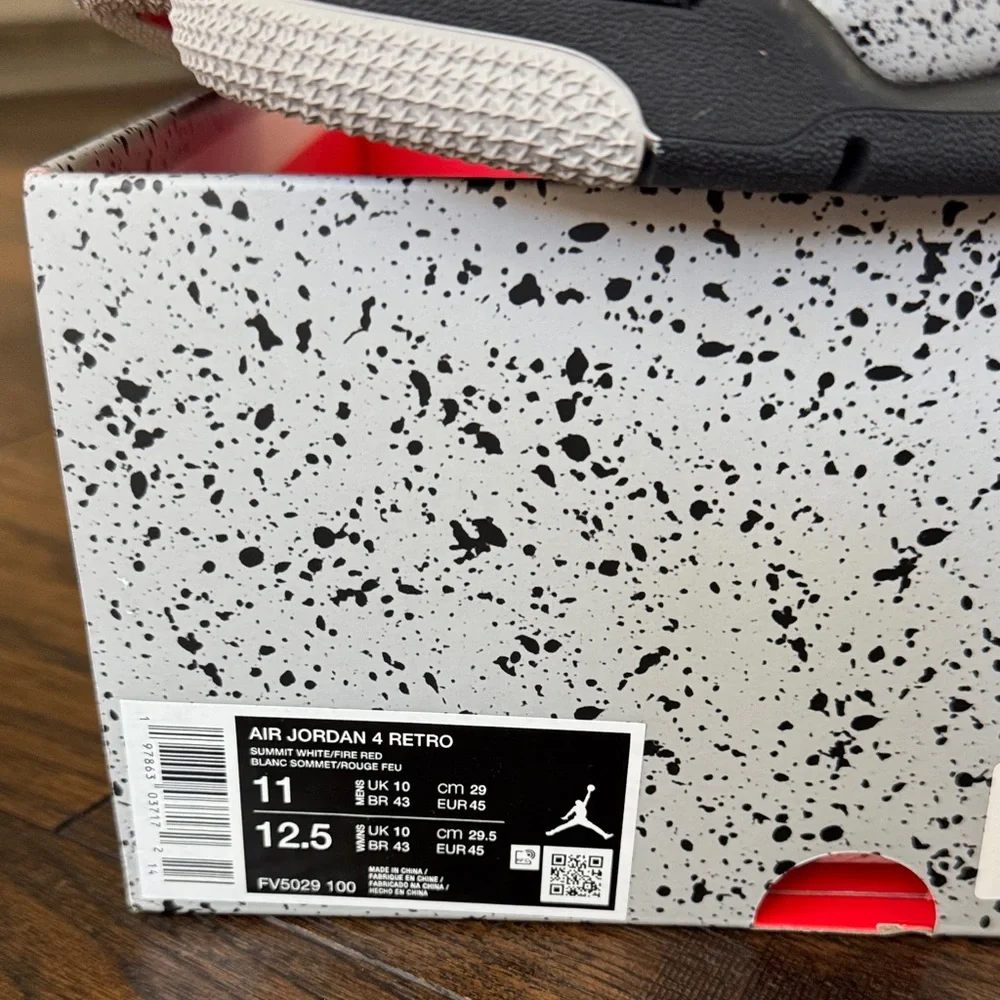 Air Jordan 4 Retro Men's White and Black Sneakers - Picture 9 of 9